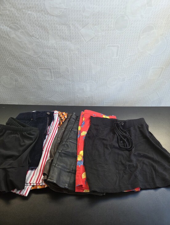 Forever 21 Dresses & Skirts - Forever 21 Red Lemon Print Button-Up